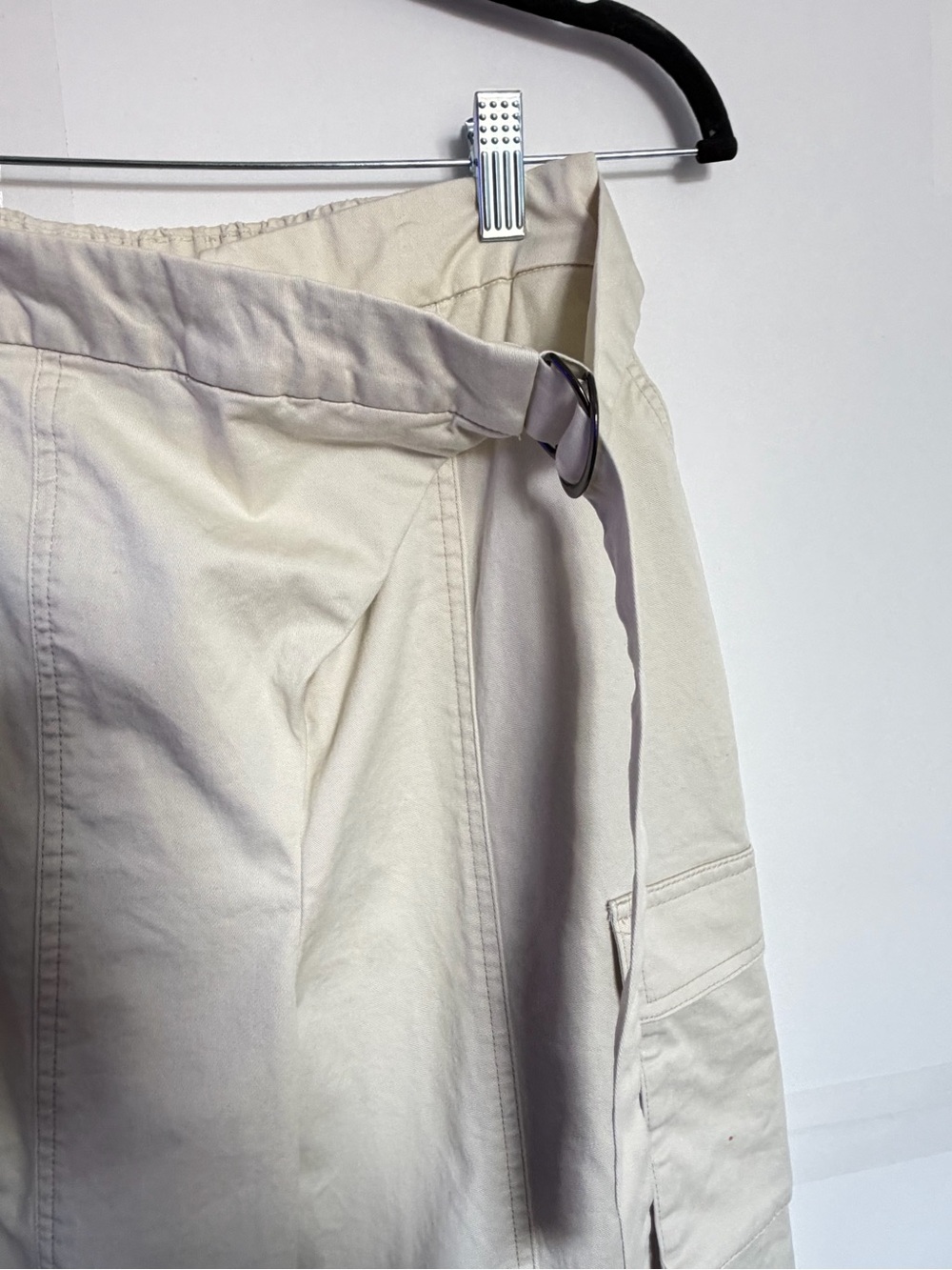 The Drop Karen Britchick Cargo Joggers in cream - Picture 4 of 9
